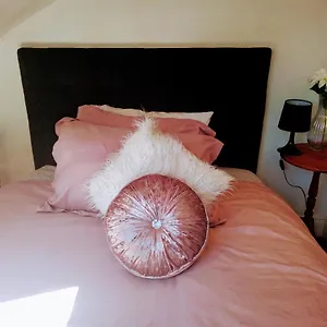 https://a-cosy-room.dublin-hotelsweb.com