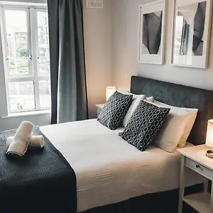 https://harbour-square-house.dublin-hotelsweb.com